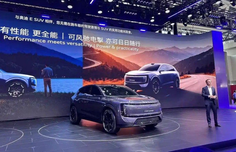 کانسپت AUDI E SUV