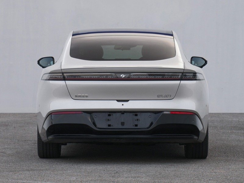 دانگ‌ فنگ eπ 007 با چهار موتور داخل چرخ ها