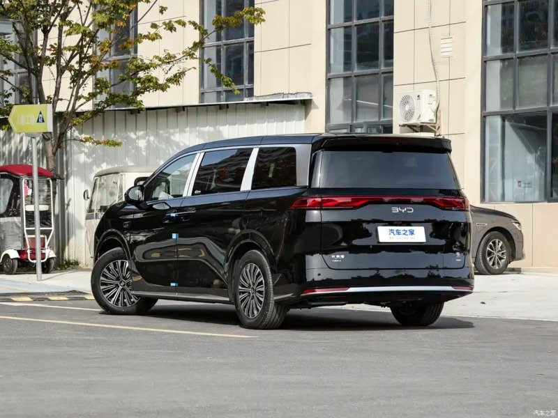 بی وای دی M9 مدل 2026