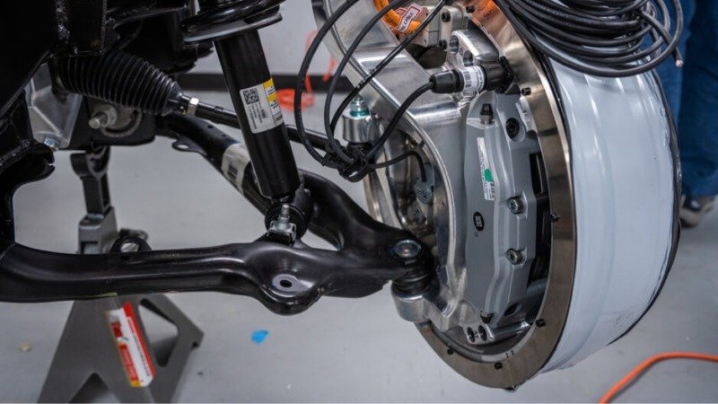 دانگ‌ فنگ eπ 007 با چهار موتور داخل چرخ ها