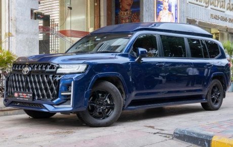 تویوتا لندکروزر ۳۰۰ لیموزین DC Design