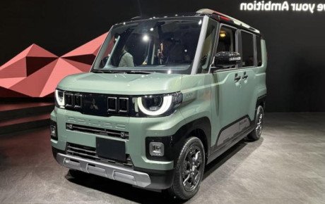 میتسوبیشی دلیکا مینی