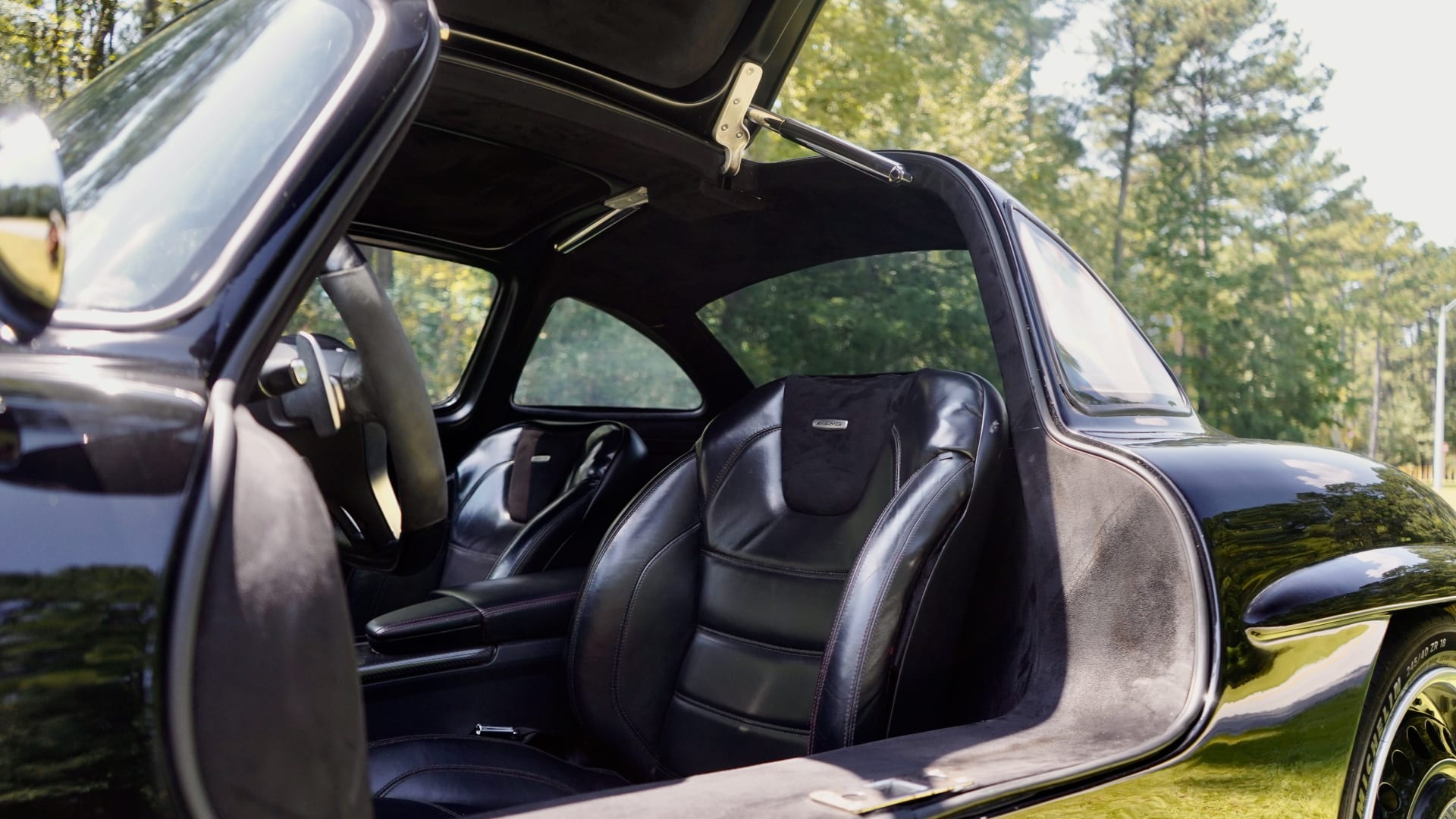 مرسدس بنز 355 SL