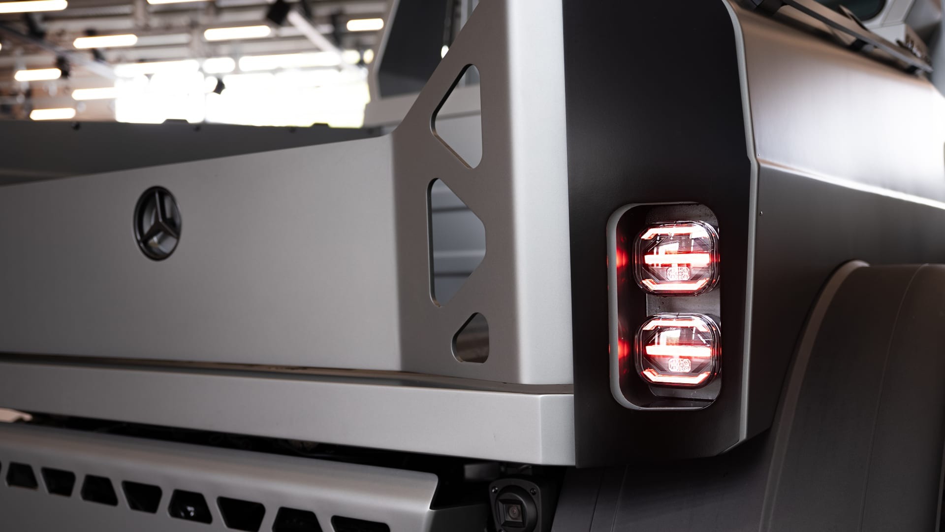 لوکسترین مرسدس بنز یونیماگ