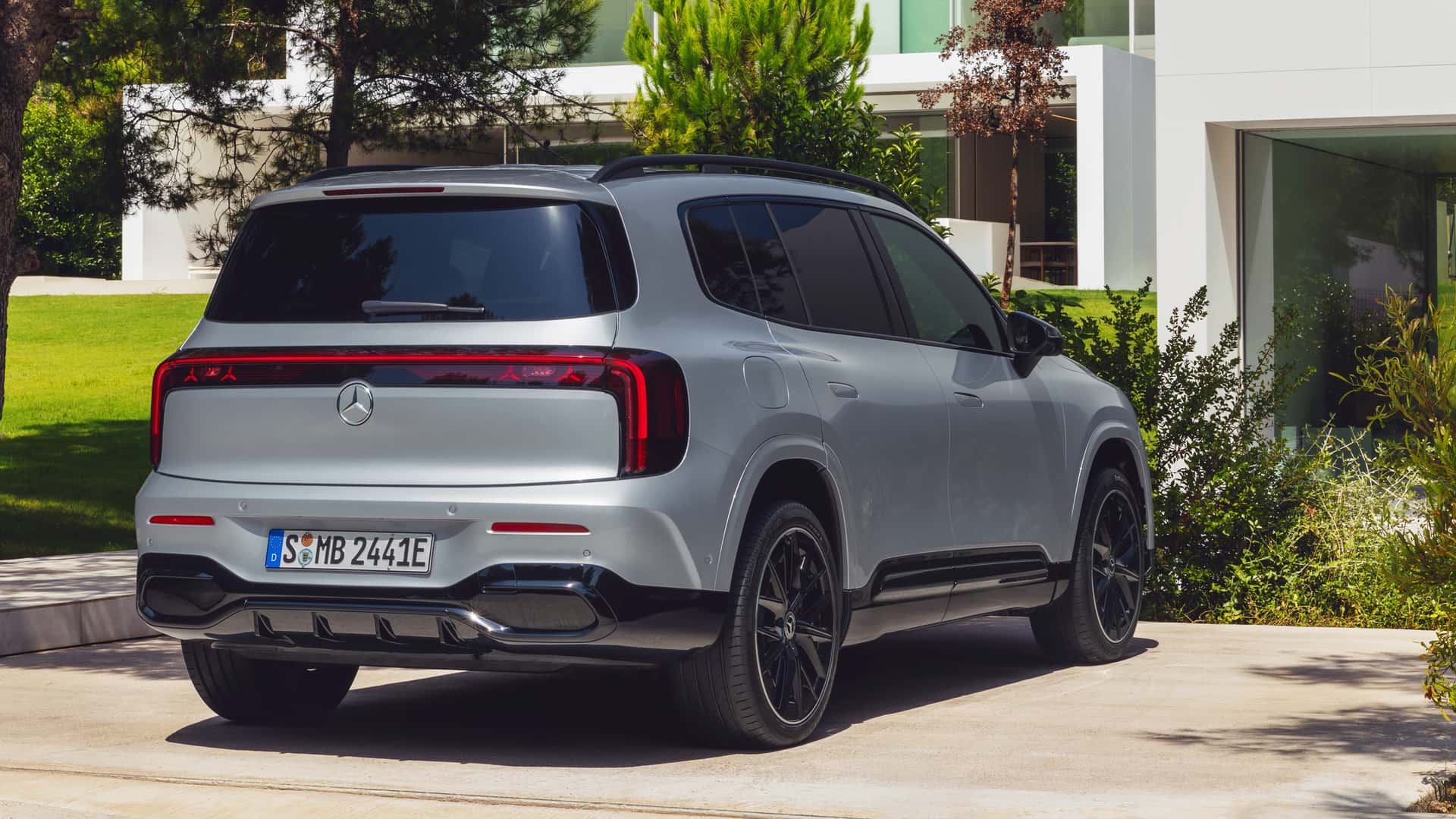 بنز GLB مدل 2026