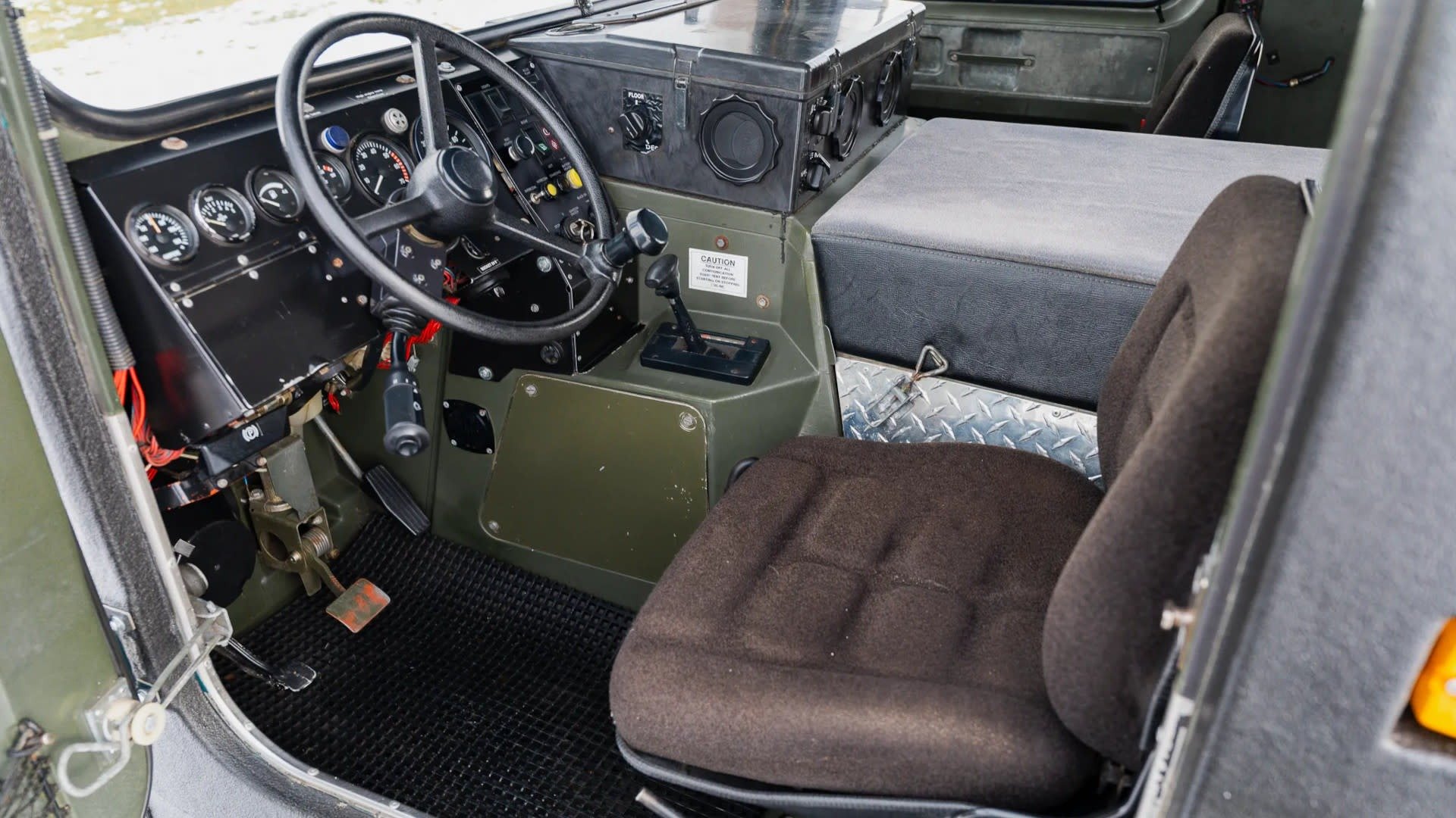 خودروی نظامی دوزیست هگلوندز M973A1