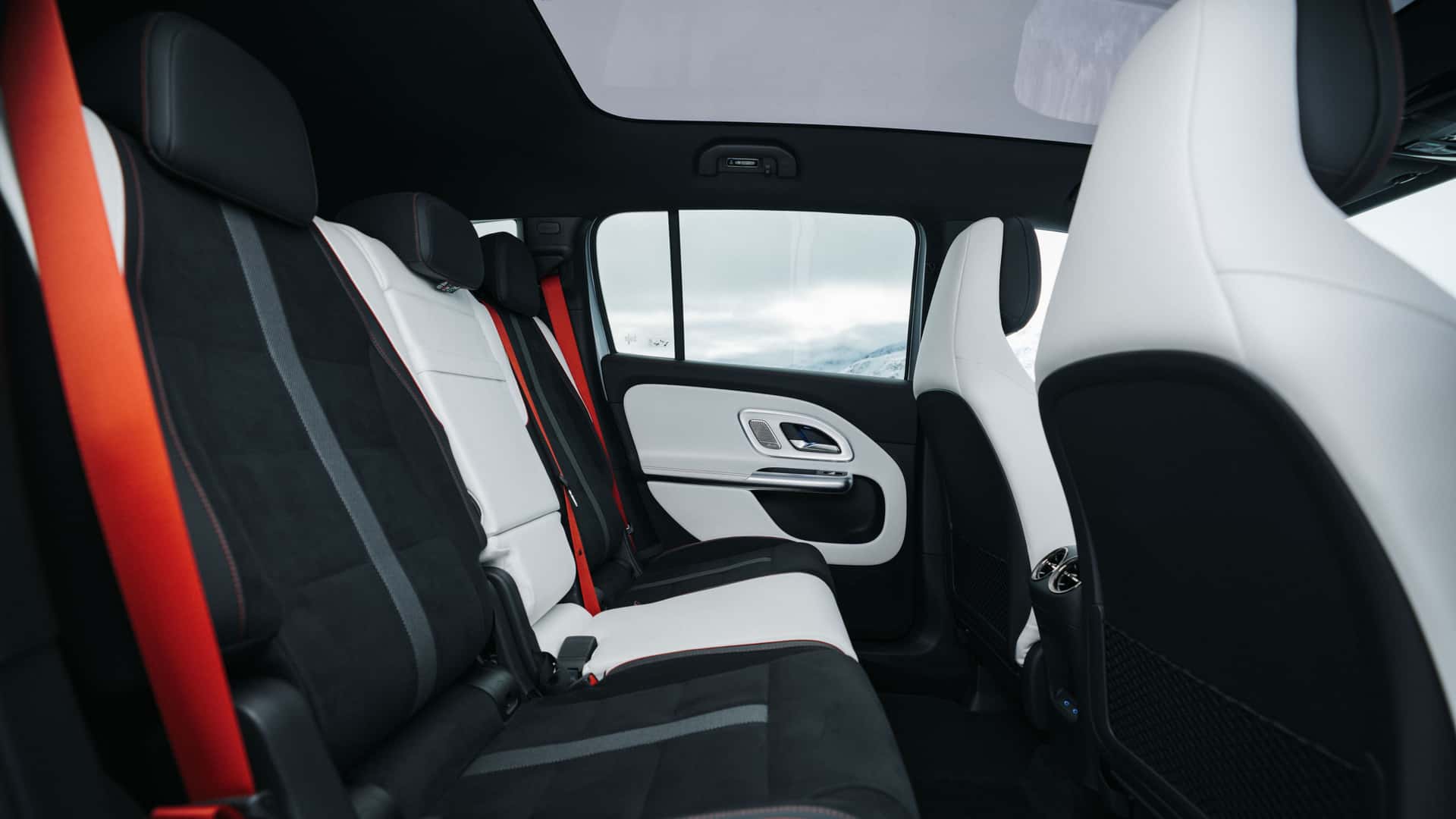 بنز GLB مدل 2026