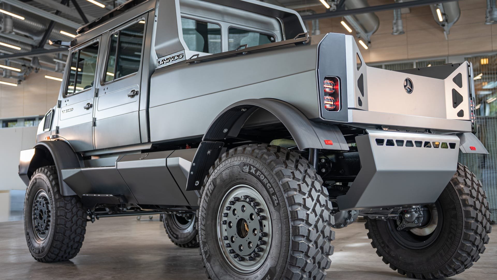 لوکسترین مرسدس بنز یونیماگ