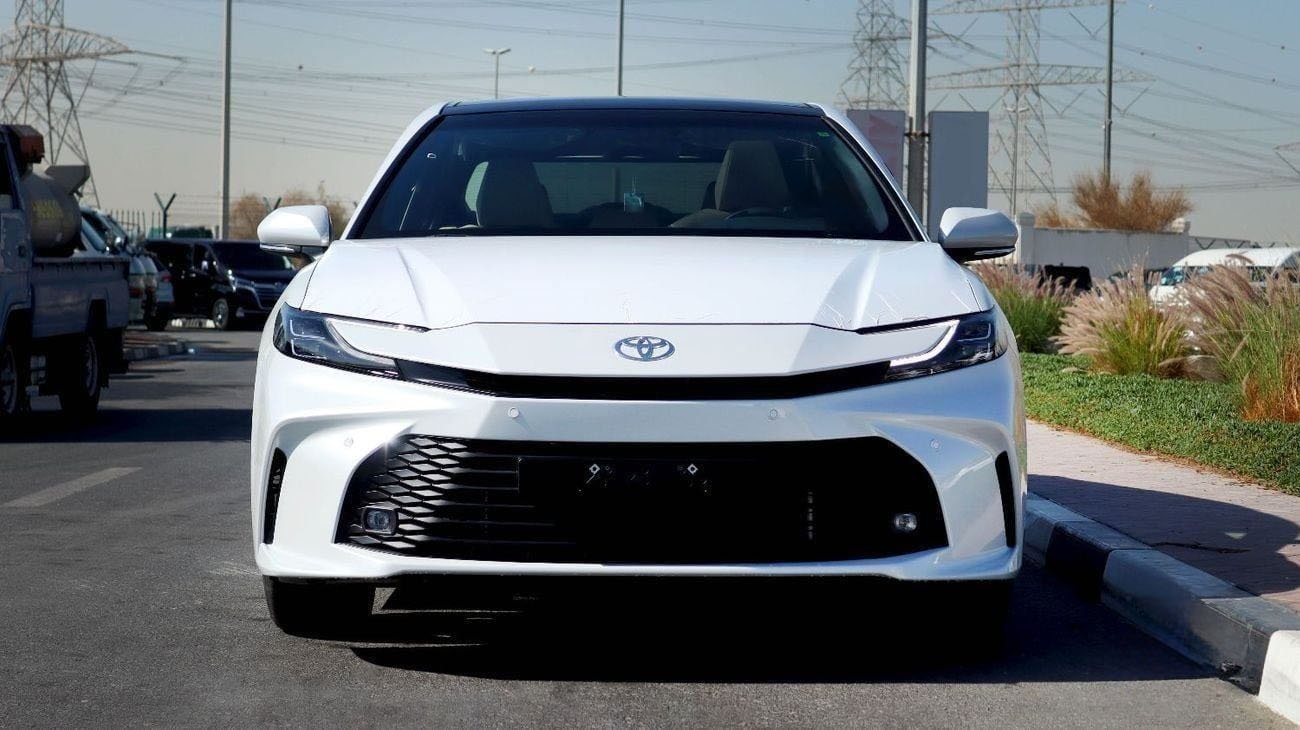 نمای جلو تویوتا کمری 2024-2026