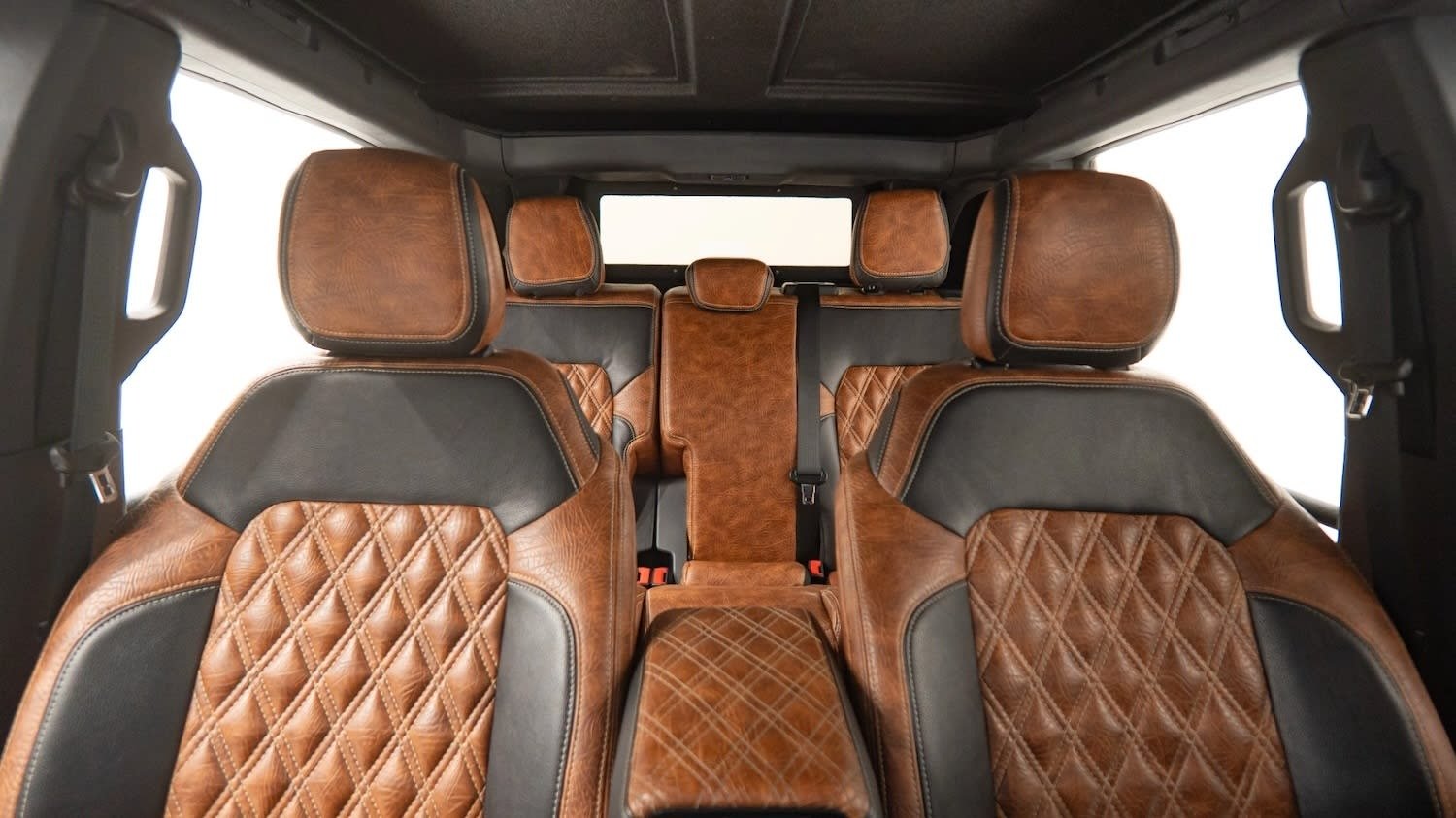 فورد برانکو 6×6 Apocalypse Dark Horse