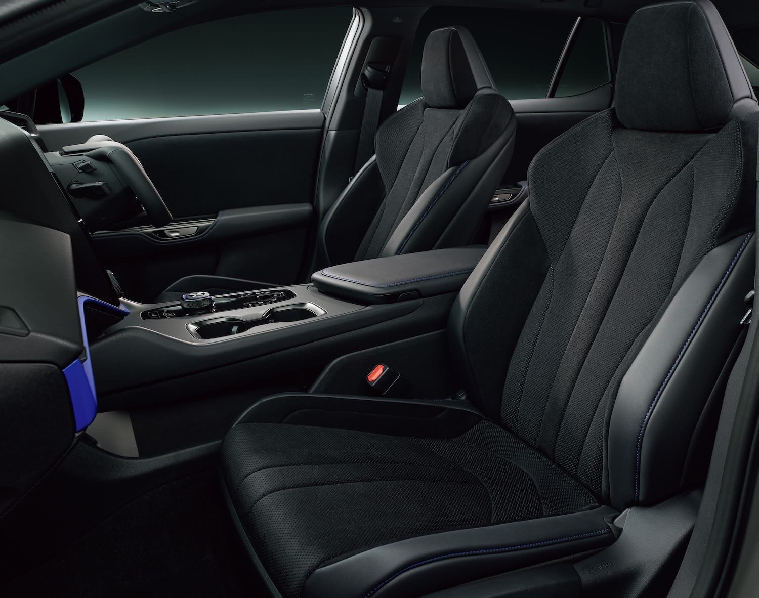 لکسوس RZ 600e F Sport Performance