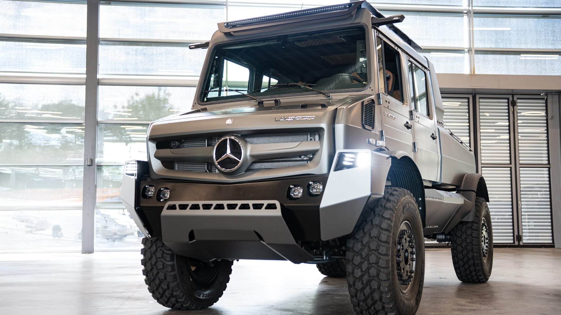 لوکسترین مرسدس بنز یونیماگ