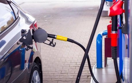 سهمیه بنزین خودروهای وارداتی با حجم موتور کمتر از ۱۳۰۰ سی‌ سی حفظ شد