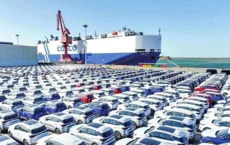 چرا واردات خودرو در سال ۱۴۰۴ همچنان متوقف مانده است؟