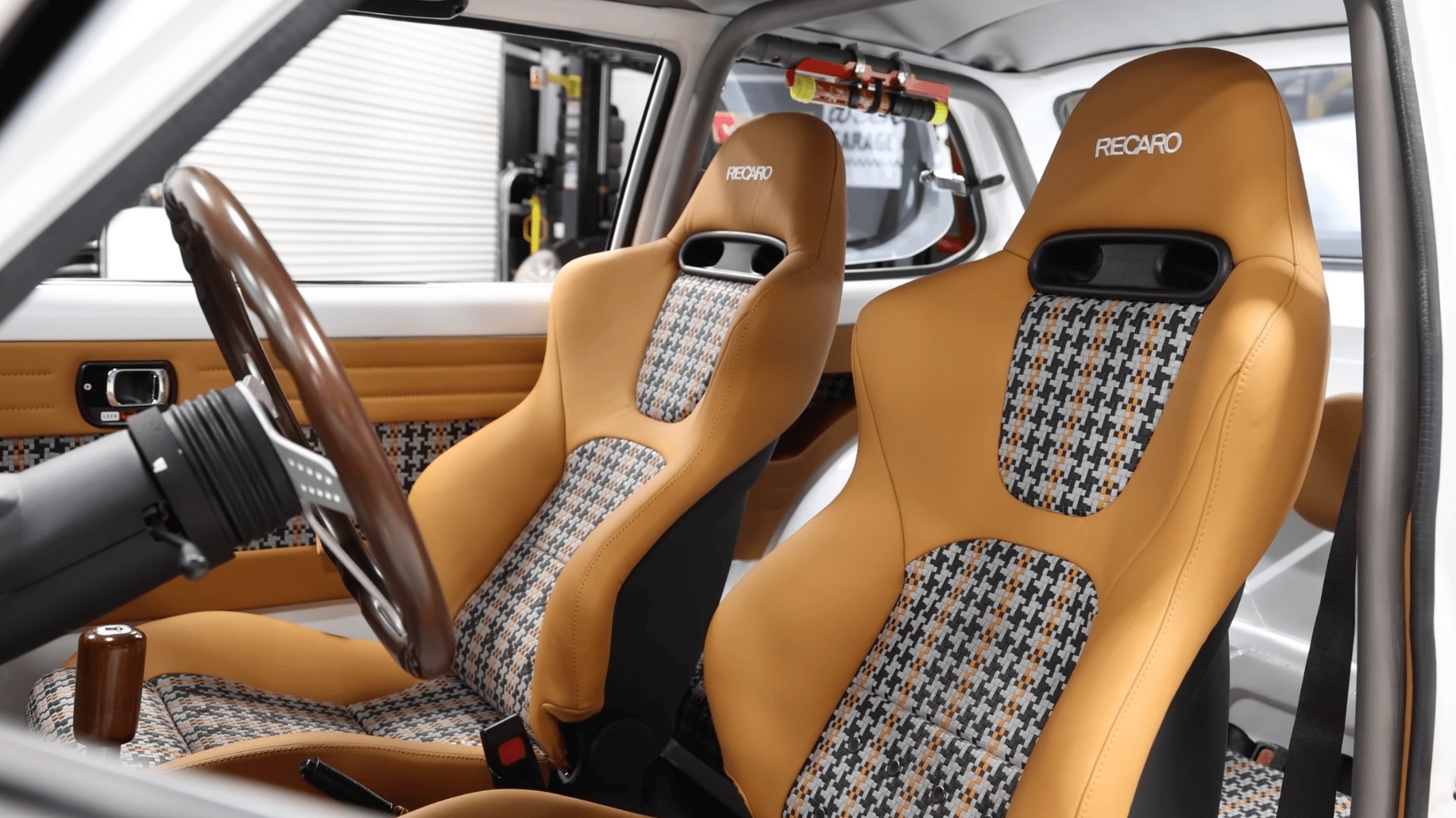 هوندا سیویک 1974 رستوماد