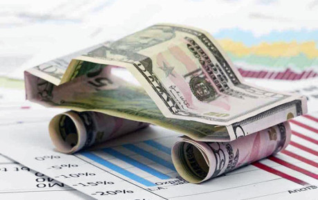 تک‌ نرخی شدن ارز؛ آیا بلاتکلیفی بازار خودرو پایان می‌یابد؟