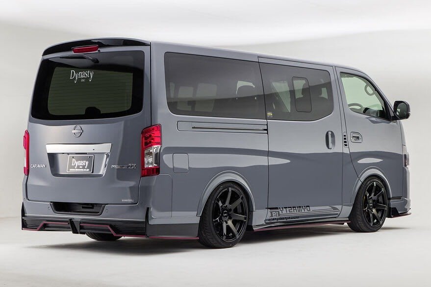 کیت عجیب نیسان کاروان نیسمو