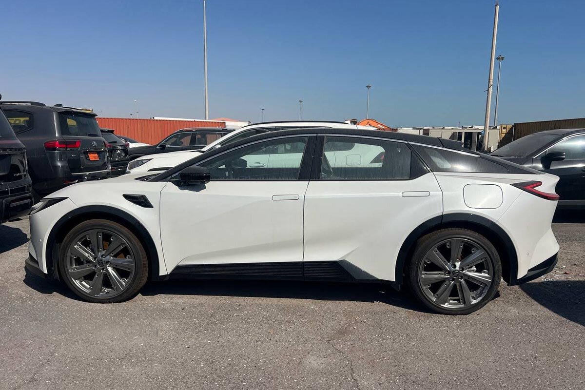 تویوتا bZ5 در گمرک ایران