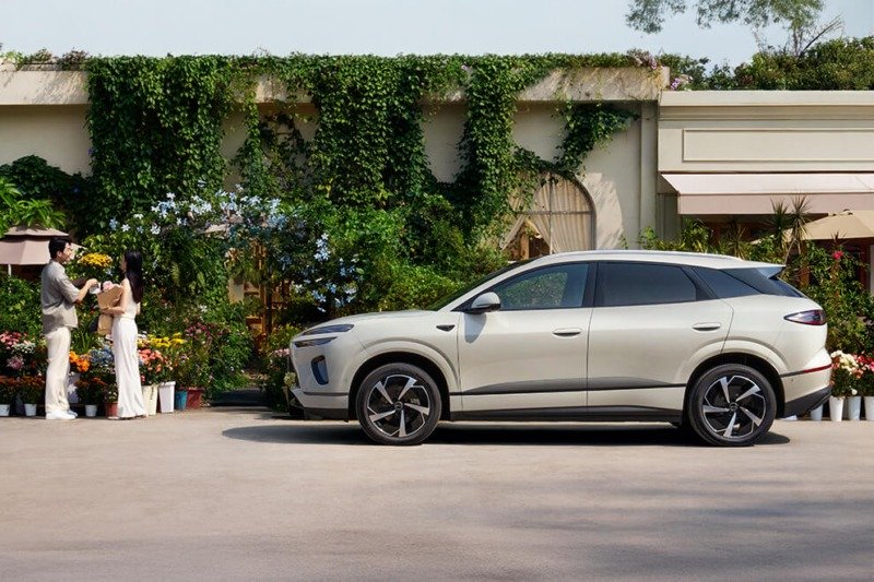 بی وای دی سی لاین 06 EV