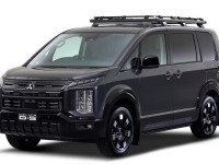 میتسوبیشی دلیکا D:5