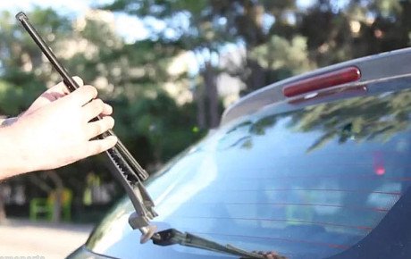 راهنمای کامل برف‌ پاک‌ کن عقب پژو ۲۰۶؛ از نحوه استفاده تا عیب‌ یابی