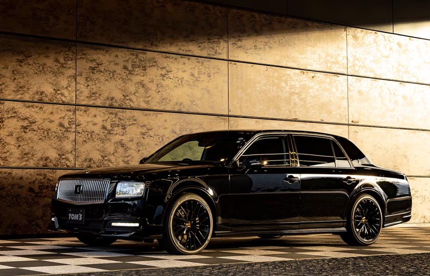 تویوتا سنچوری با تیونینگ TOM’S