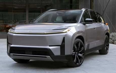 تویوتا هایلندر ۲۰۲۷ تمام‌ برقی معرفی شد | مشخصات و برد حرکتی