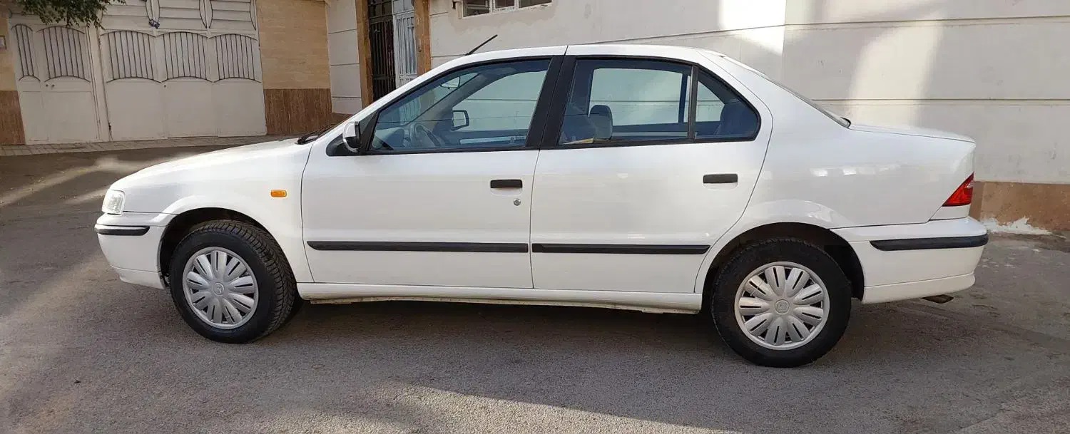 نمای جانبی سمند LX EF7
