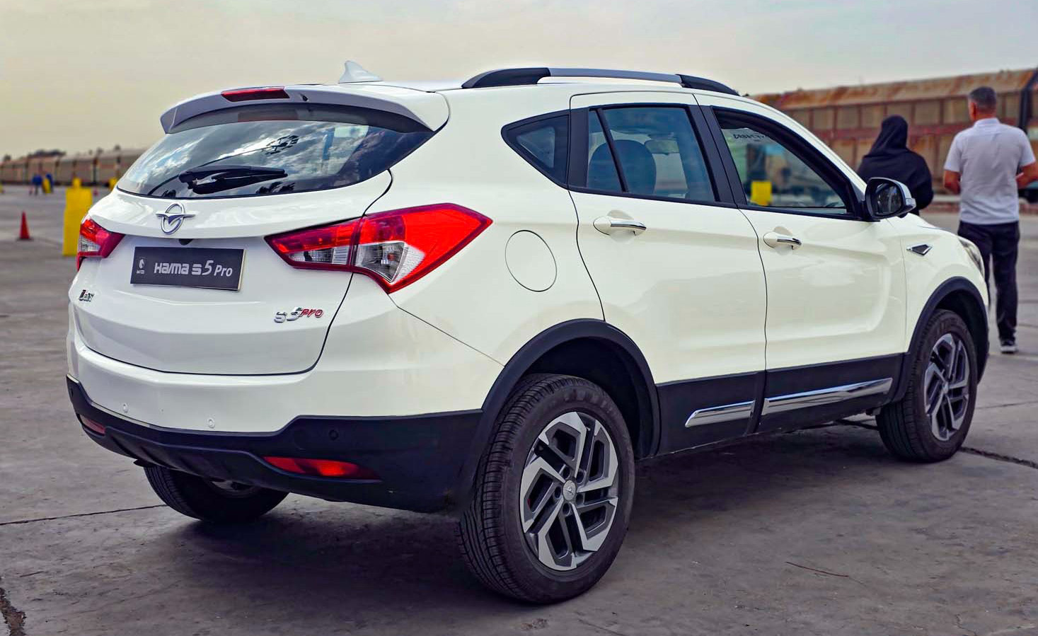 نمای عقب هایما S5 پرو
