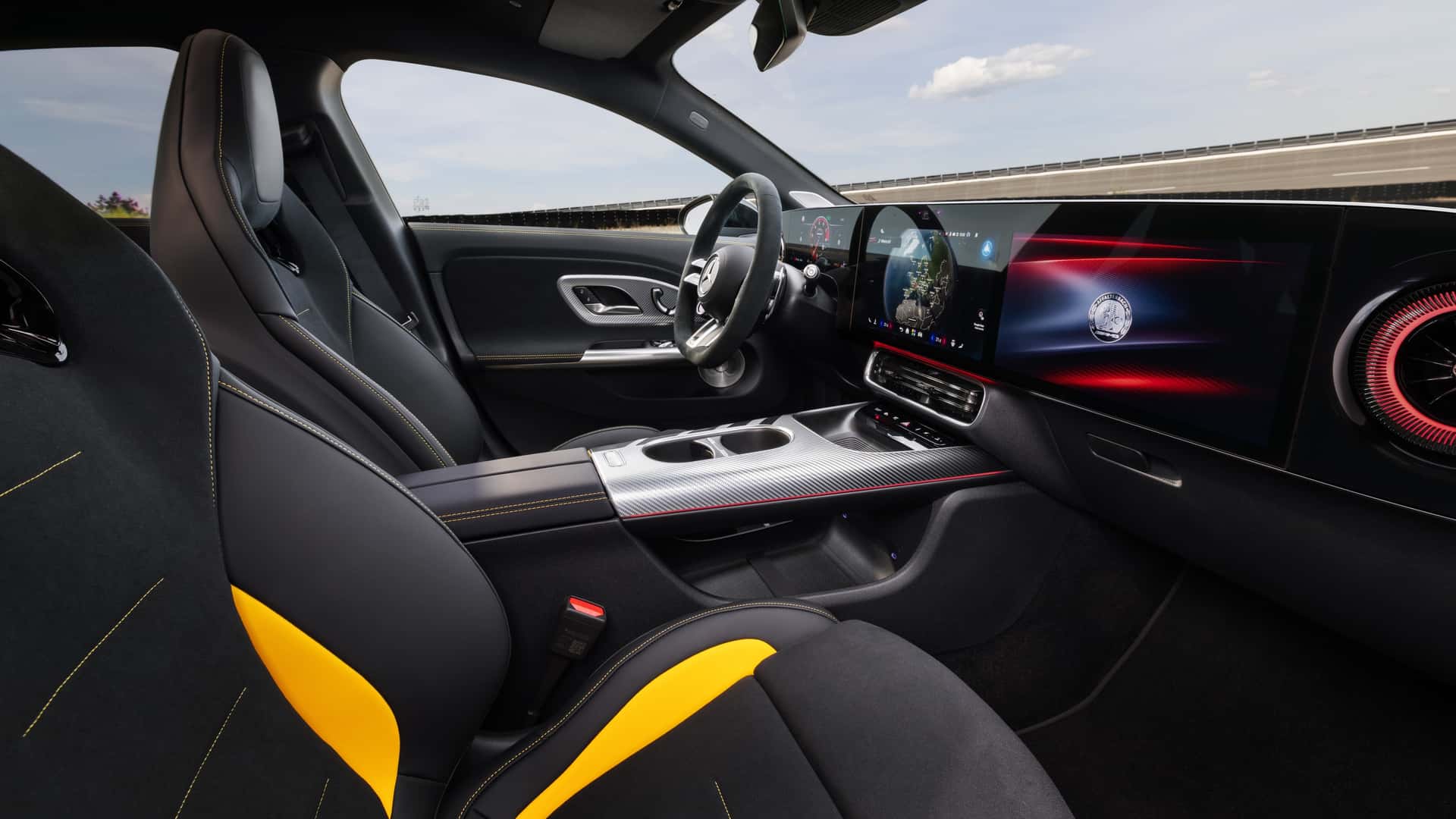 مرسدس بنز AMG CLA 45 برقی 2025