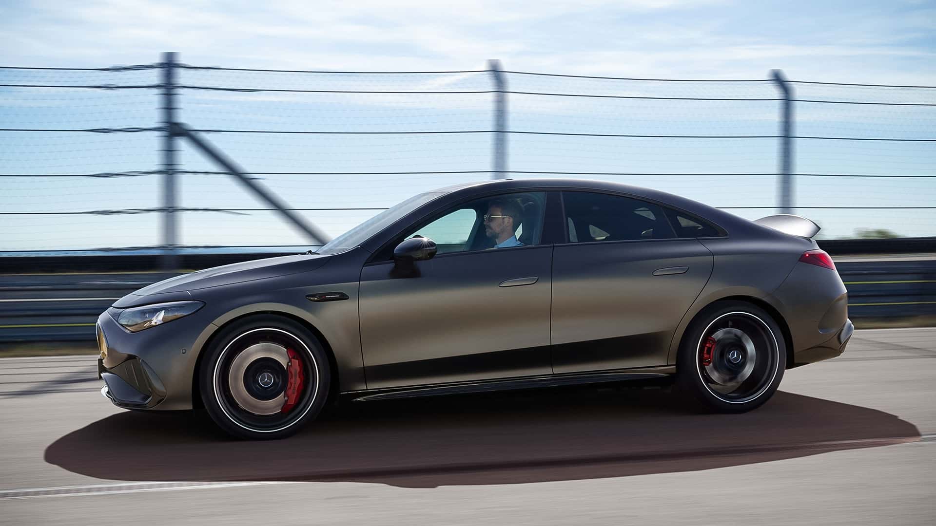 مرسدس بنز AMG CLA 45 برقی 2025