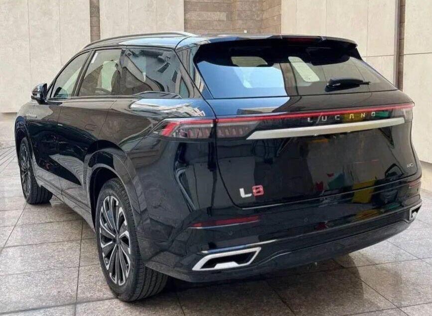 لوکانو L8