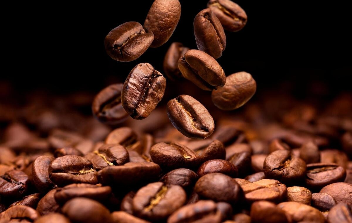 قهوه داخل خودرو