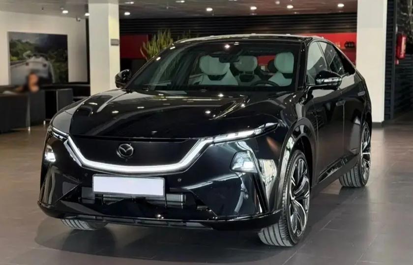 قیمت جدید کارخانه ای مزدا EZ-60 هیبرید در آبان ۱۴۰۵ اعلام شد