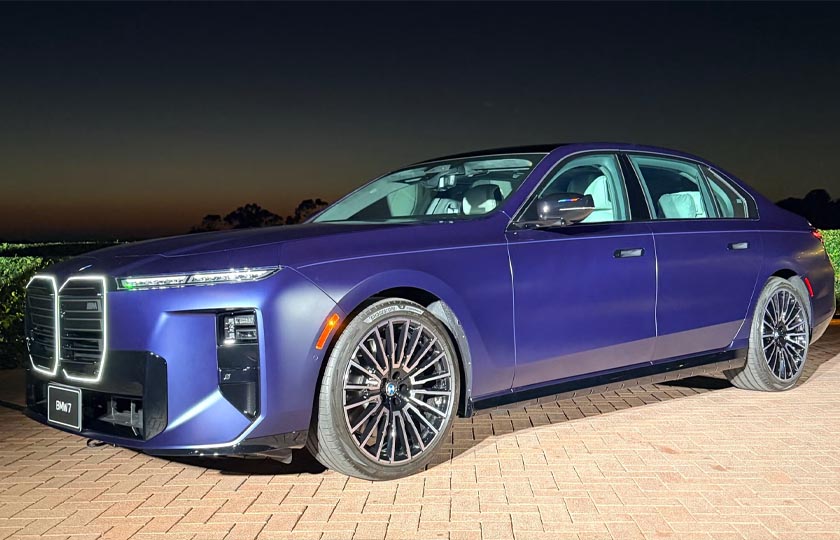 بی‌ ام‌ و M760 xDrive معرفی شد؛ بازگشت موتور V8 به سری 7