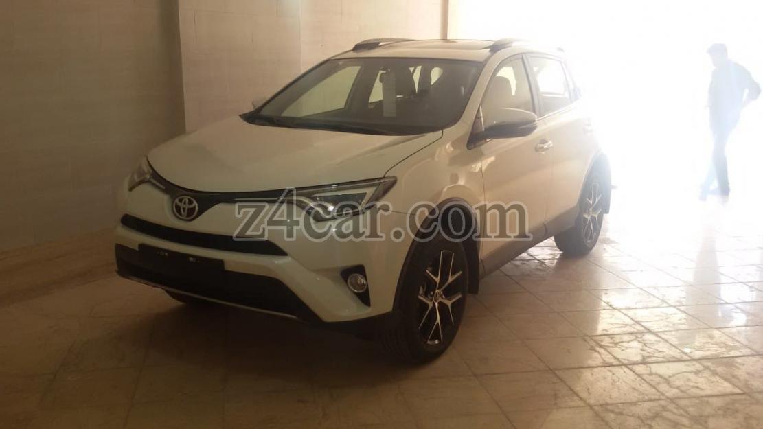 2017 , تویوتا راو4 (دو دیفرانسیل) 