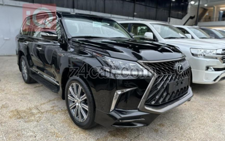  2018 , لکسوس LX (570) 