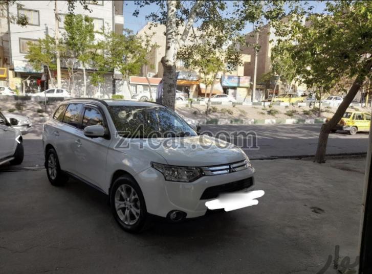 2014 , میتسوبیشی اوتلندر 