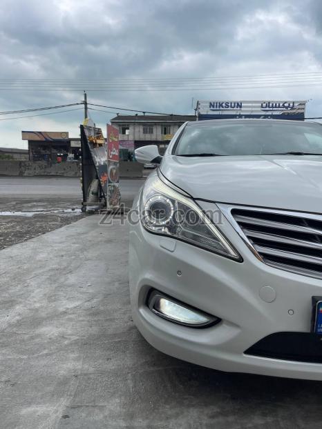 2013 , هیوندای آزرا (گرنجور) (6 سیلندر) 