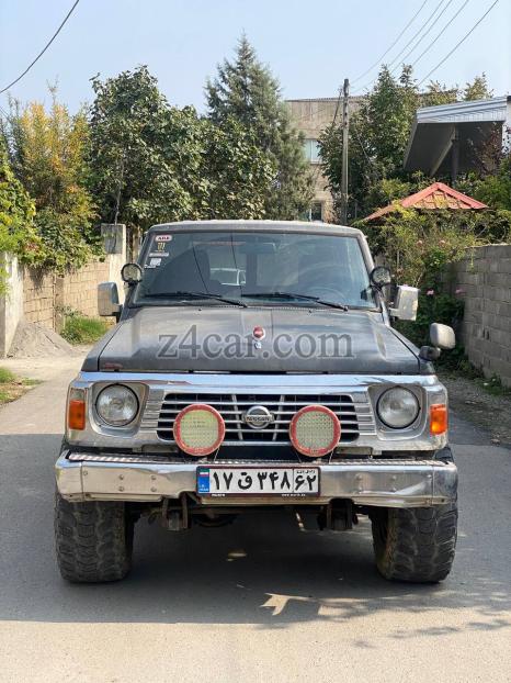 1370 , نیسان پاترول چهار در