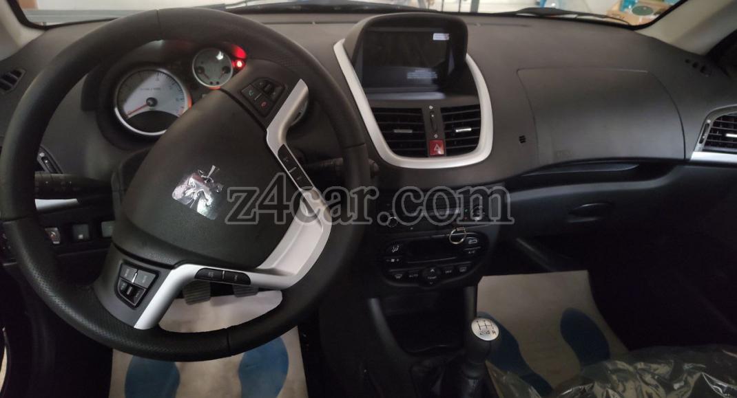 1403 , پژو 207i (سقف شیشه) 