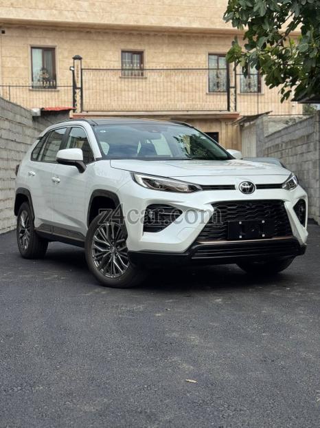 1404 , تویوتا هایلندر 