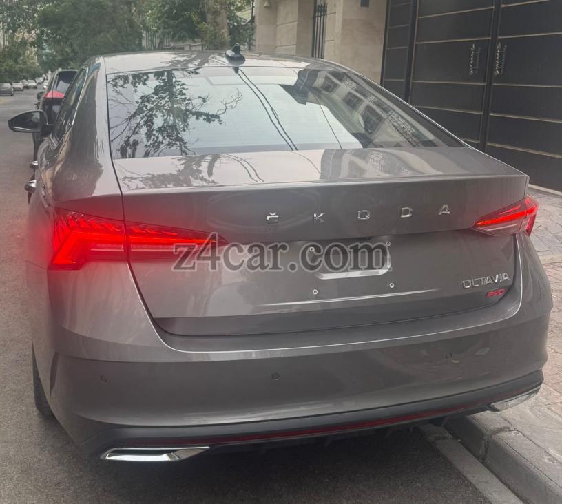 1404 , اشکودا اکتاویا 