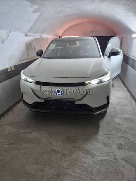 1403 , هوندا eNS1 